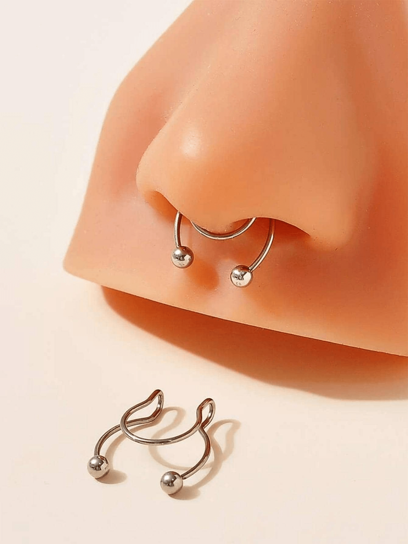 2pcs Stainless Steel Clip-On S - Body Jewelry Ear Piercing recensione e prezzo