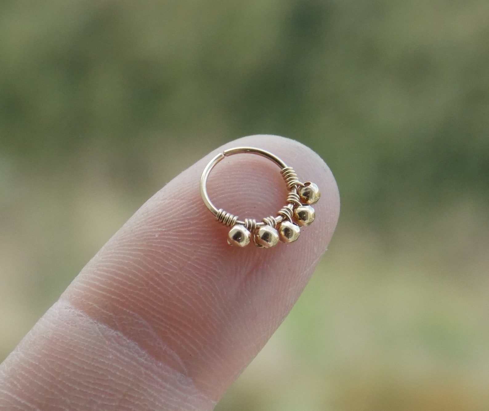 14K Gold Filled Beaded Nose Ri - Body Jewelry Hangers recensione e prezzo