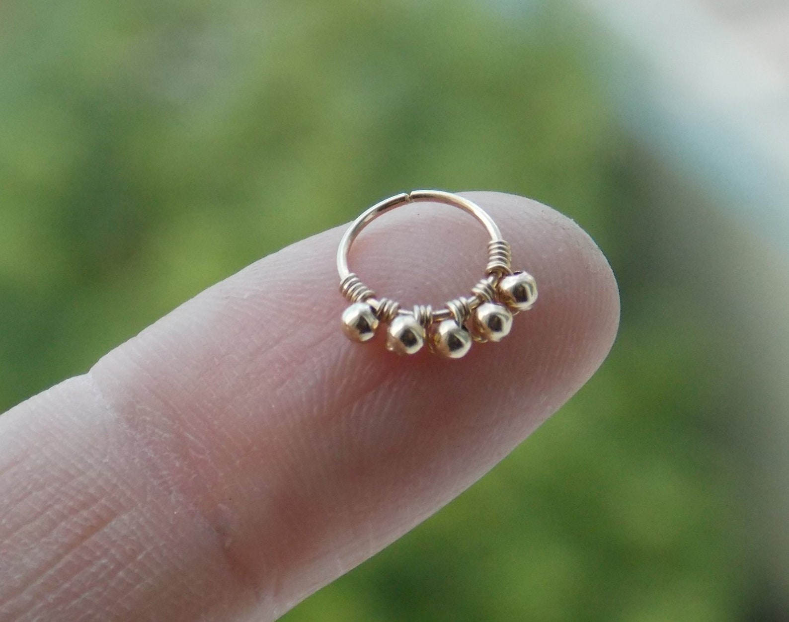 14K Gold Filled Beaded Nose Ri - Body Jewelry Hangers recensione e prezzo