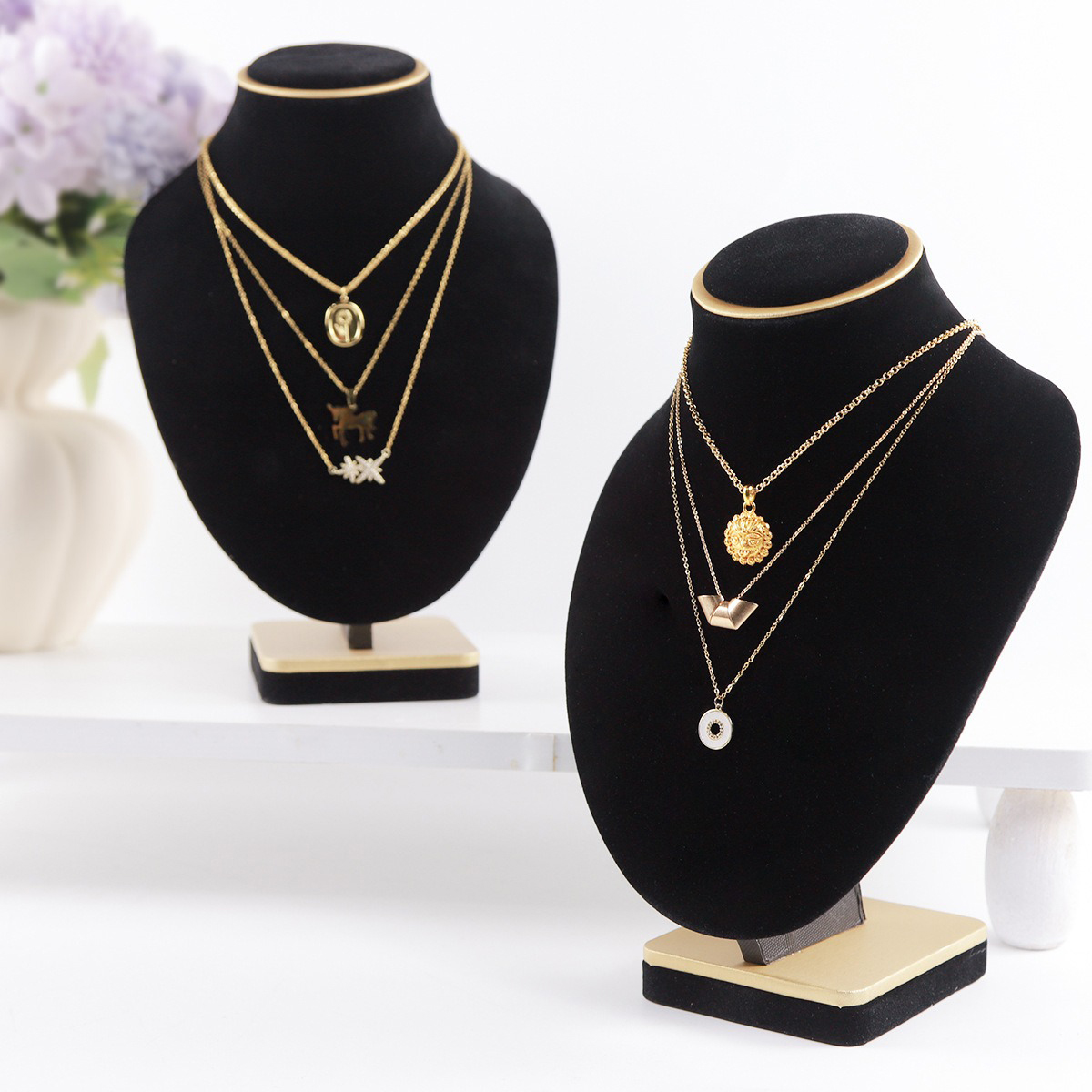 Body Black Velvet Jewelry Bust - Body Jewelry Store recensione e prezzo