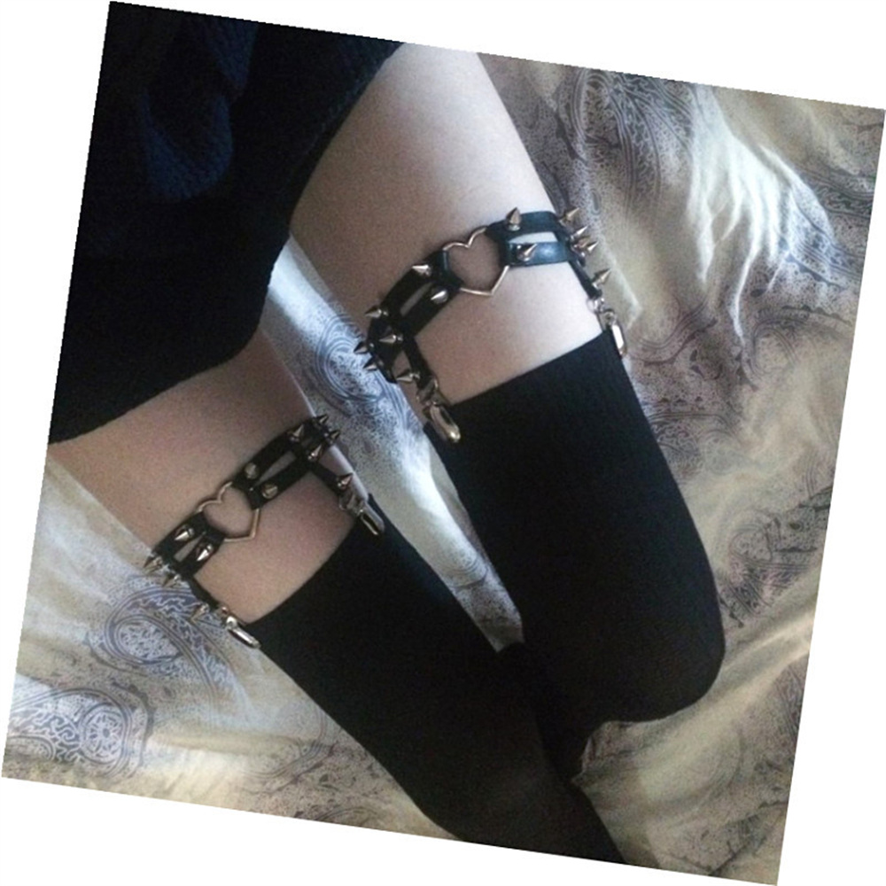 1Pcs Women Punk Goth Heart PU  - Body Jewelry Rings recensione e prezzo
