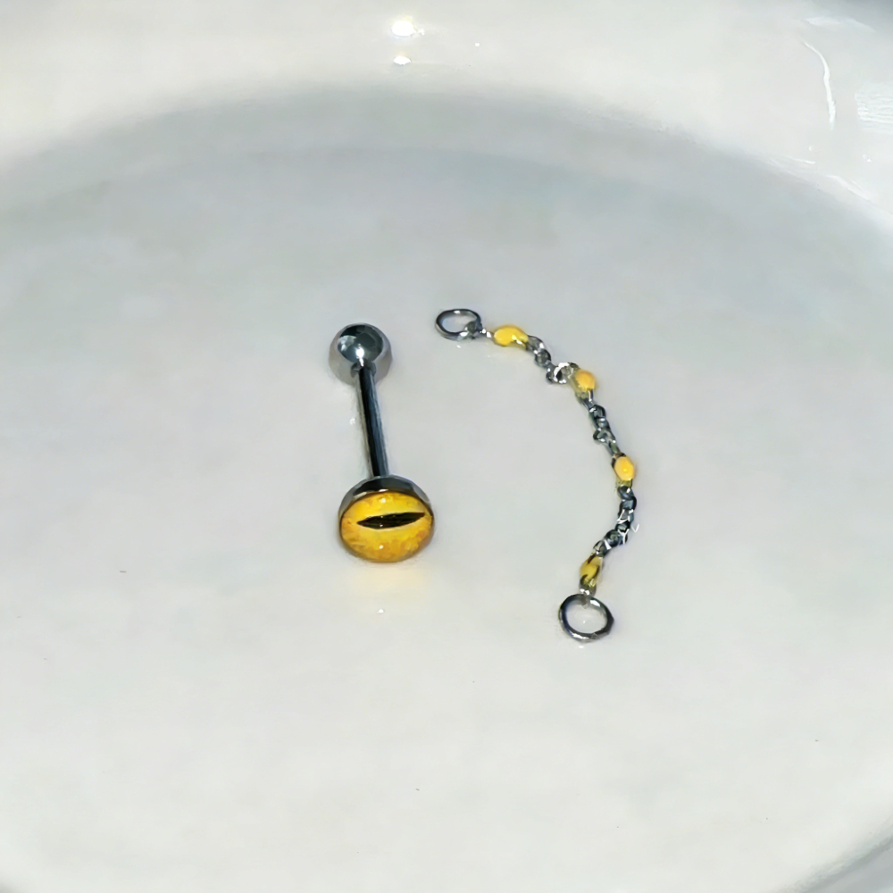 1Pc High Quality Trendy Unique - Yellow Body Jewelry recensione e prezzo