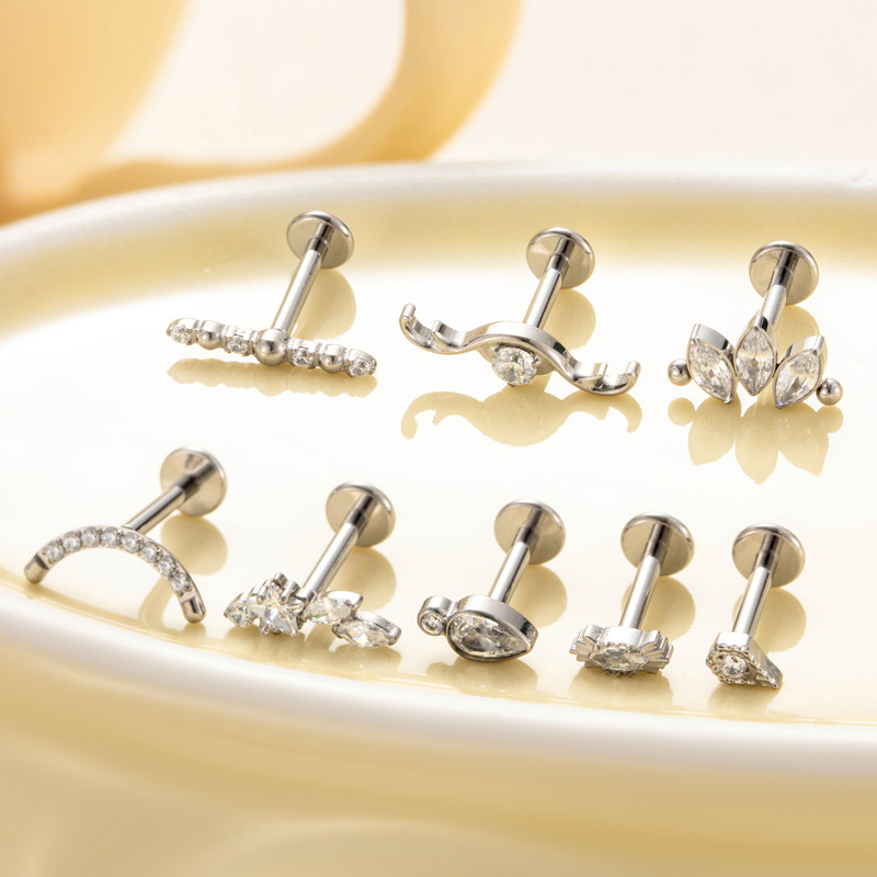 1PC ASTM F136 G23 Titanium Pie - Body Jewelry Internally Threaded recensione e prezzo